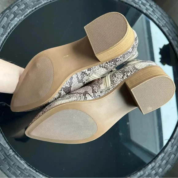 Snake Print Booties β Cream & Black Western Edge (US 9) - Picture 2 of 4